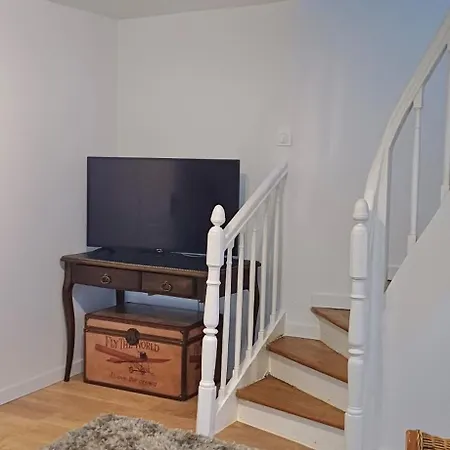 Les Rosiers Apartment